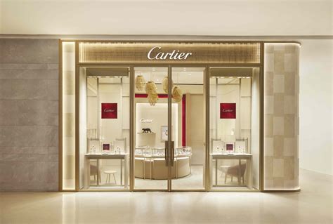 Cortina Watch opens new boutique store at Central Embassy.